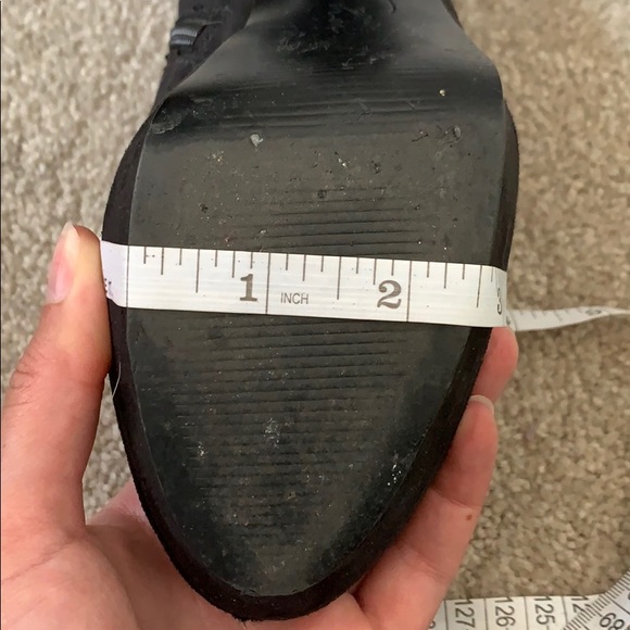 Marc Fisher ankle bootie heels - Picture 11 of 11